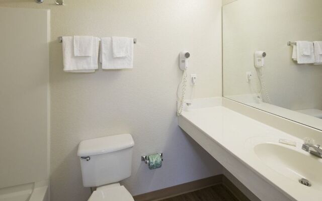 InTown Suites Extended Stay Greensboro NC - Airport