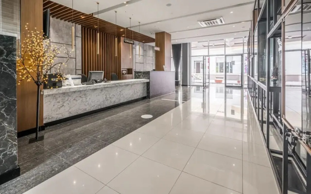 Signature BM Hotel Durres & Beach