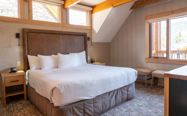 Moose Hotel And Suites