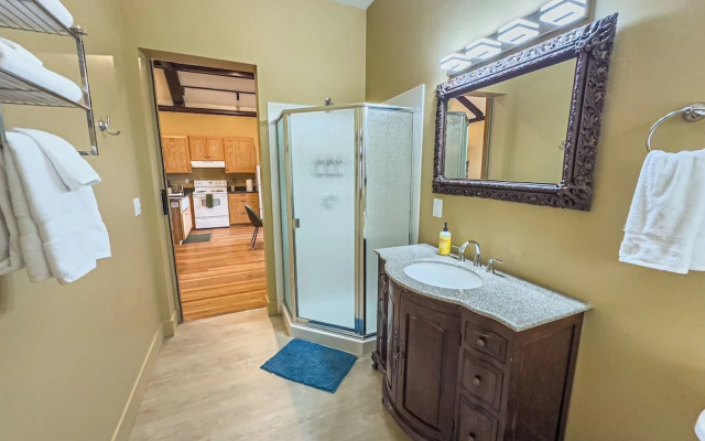 Peach Street Inn by WanderLodges