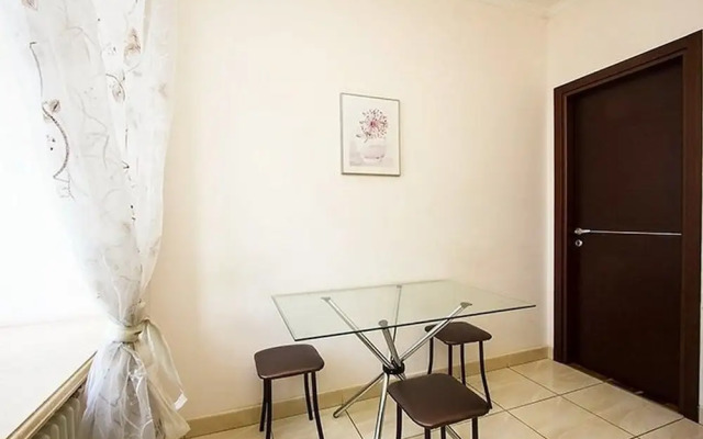 Apartlux on Ploshchad Pobedy