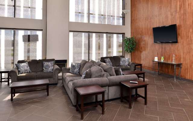Quality Inn & Suites Matteson near I-57