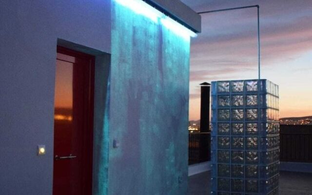 Rooftop studio breathtaking views by GHH