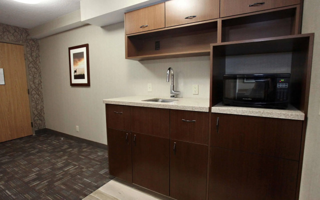 Best Western Plus Cottontree Inn