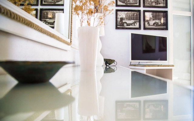 Tholaria Boutique Hotel