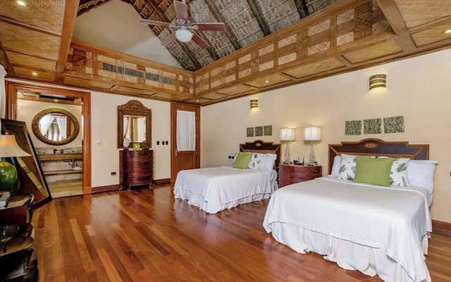 Ocean View Villa with Pool Chef Butler