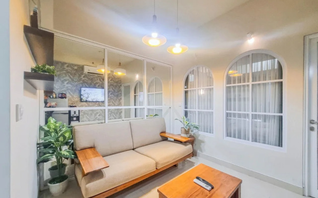 Good Place And Homey 1Br At Uttara The Icon Apartment