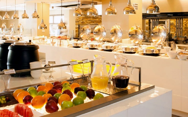 Widus Hotel Clark