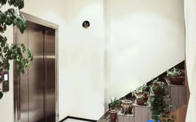 Lanshe Yaju Hotel