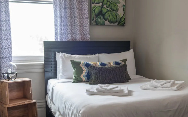 Charming 3Br In Queen Street East By Sonder