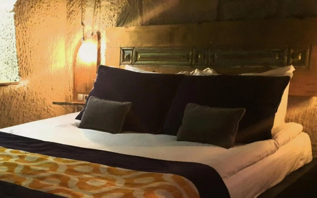 Elaa Cave Hotel