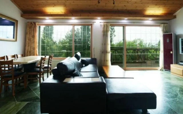 Seogwipo JJ House Pension