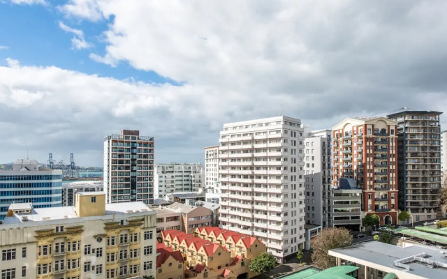 JHT - 1 BRM UoA Albert Park Balcony