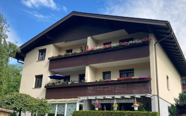 Ferienwohnung mit Seeblick, Unterach am Attersse