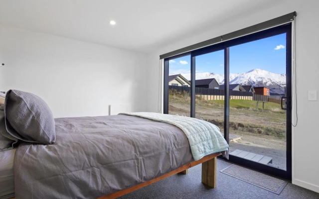 Paradise Point - Wānaka Holiday Home – Guest Rooms – Wanaka