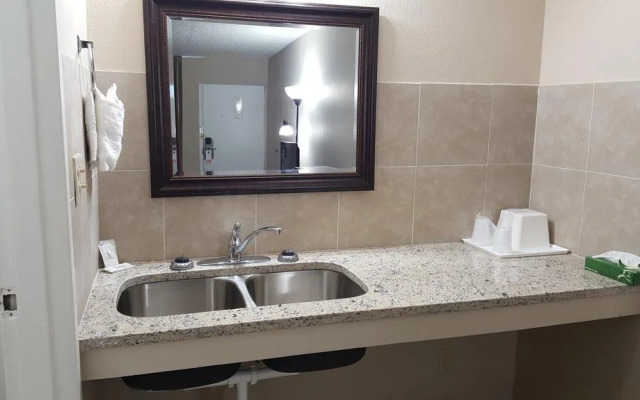 Red Carpet Inn and Suites Kinston NC