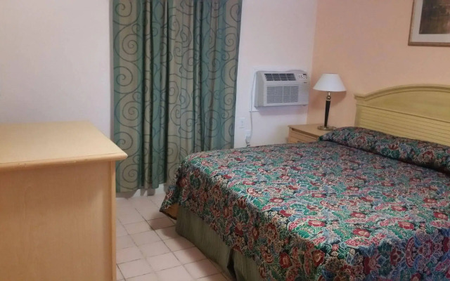 Travelers Inn Clearwater