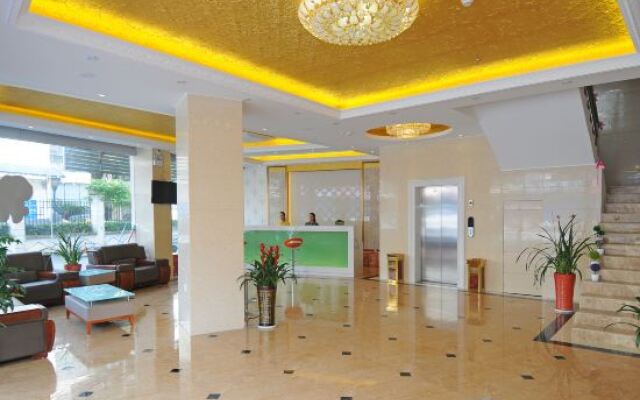 Fanghua Holiday Inn (Guilin North Railway Station)