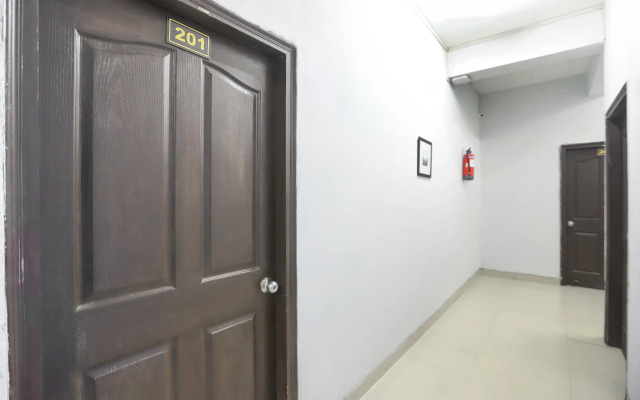 Golden Villa by OYO Rooms