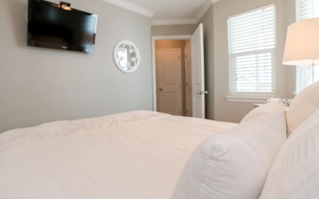 Sandy Toes 1 Bedroom Condo