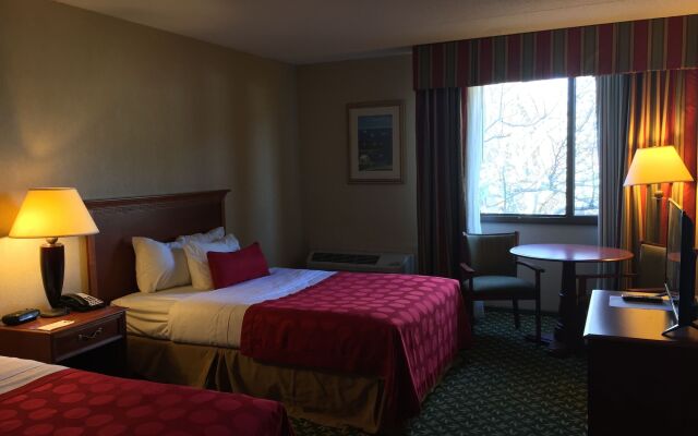 Mystic River Hotel & Suites Near Casinos