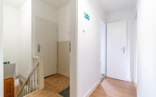 Id 6894 - Private Apartment