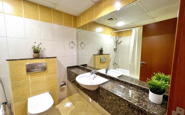 SuperHost - Dazzling Marina Views From This Diamond Apartment