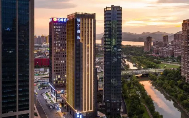 Orange Hotel Select (Hangzhou Jiangnan Avenue Longhu Paradise Walk)