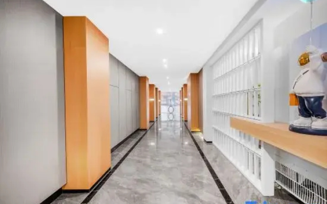 Impression E-sports Business Hotel (Lushan Branch)