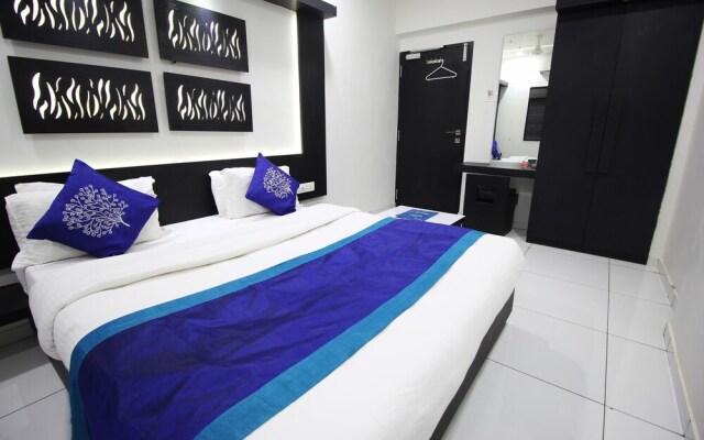 OYO 1319 Hotel Paramount Inn