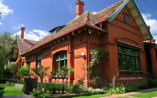 Buxton Manor