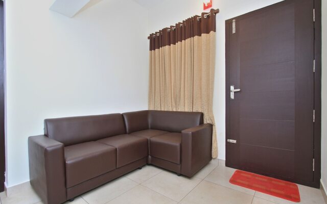 OYO 13915 Albis Ville