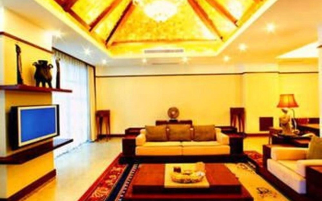 Yangpu Tianya Fashion Hotel