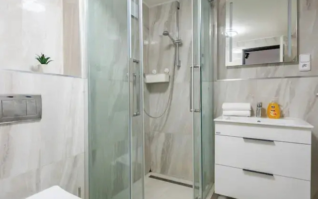 Luxury 5-bedrooms apart in Prague