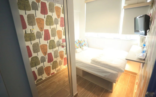 As 1 Hotel