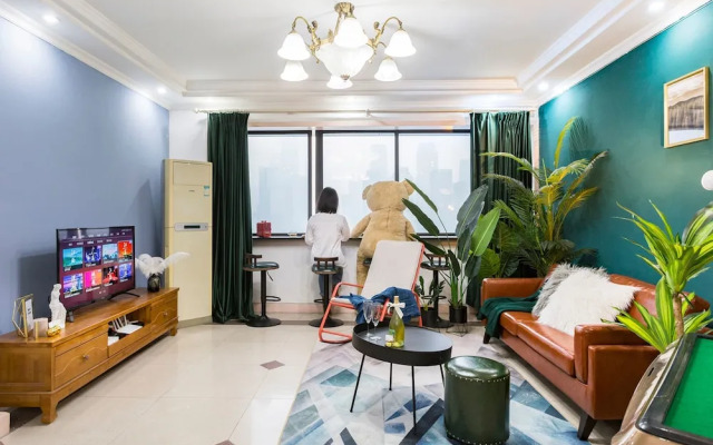 Qing Apartment Chungking Express