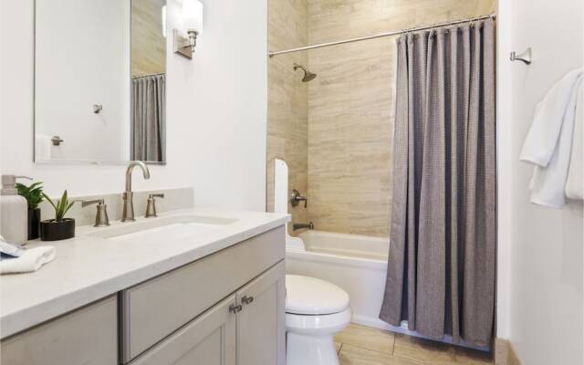 Roami at Bourbon Place