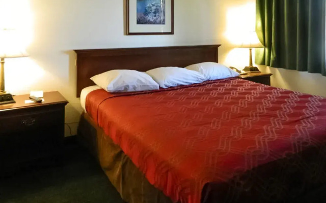 Econo Lodge I-5 at Rt. 58