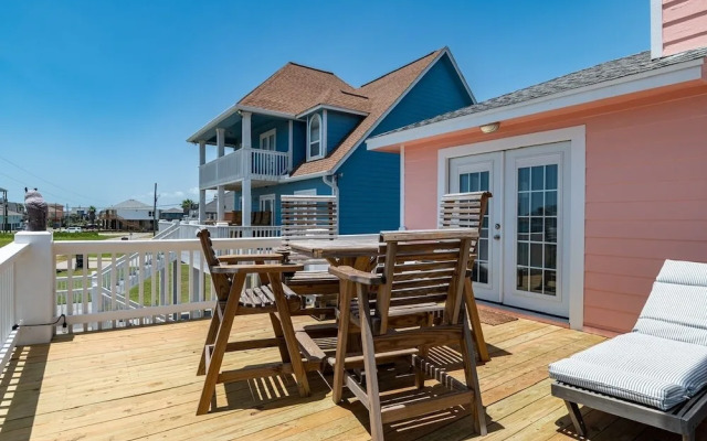 Selah 3 Bedroom Home by RedAwning