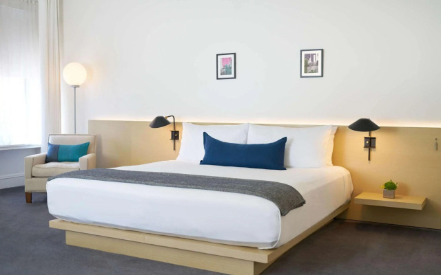 The Chicago Hotel Collection Ambassador Gold Coast