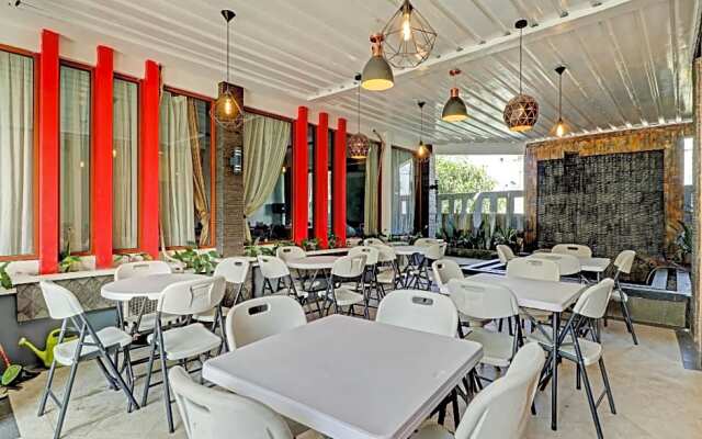 OYO 90475 Mirda Gratia Hotel