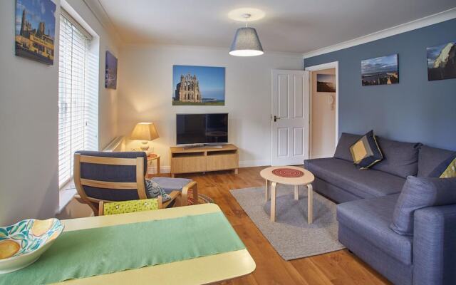 Whitehall 1 Apartment