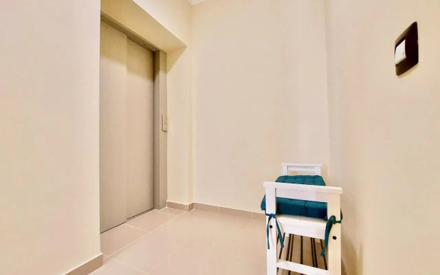 AROMAS Suites Attic