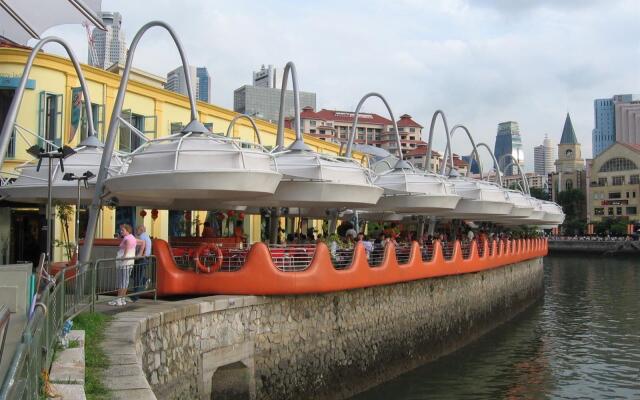 MET A Space Pod @ Boat Quay