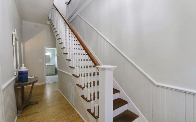 Gallery Stays - Parkside Manor