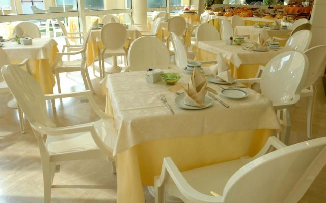 Luna Riccione Aqua Spa - Adults Only