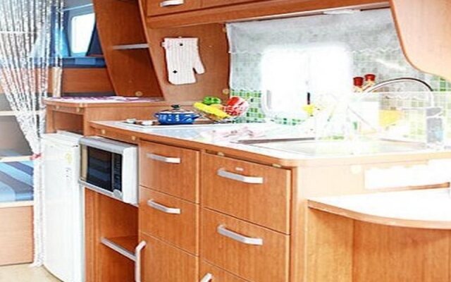 Spring Summer Fall Winter Caravan