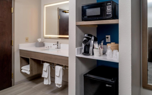 Holiday Inn Express Charleston-Kanawha City by IHG