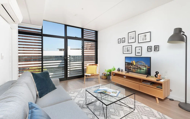 Newtown's Best Designer Apartment H395