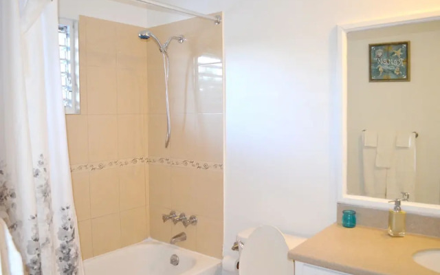 Bay Pointe Yacht Club 2BD Apartment OLR